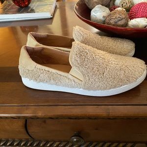 Sneakers by ugg